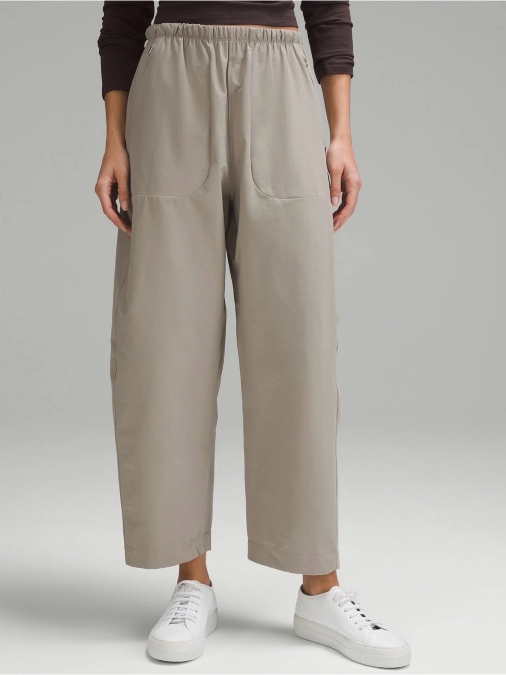 Lululemon Women's 0 Lightweight Riverstone Mid-Rise Barrel-Leg Cropped Pant